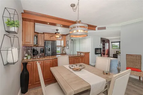 4800 Hillcrest Lane Hollywood FL 33021