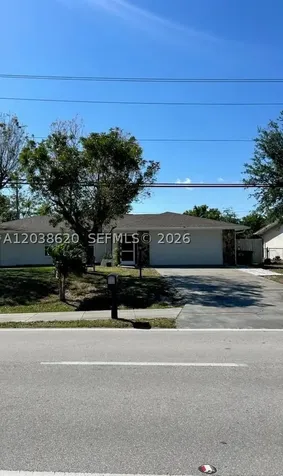 4020 Country Club Cape Coral FL 33904
