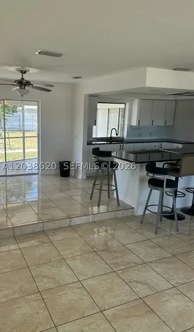 4020 Country Club Cape Coral FL 33904