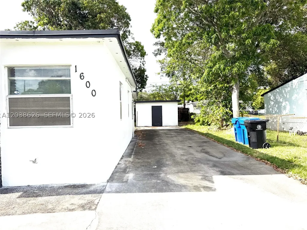 1600 NW 13th Court Fort Lauderdale FL 33311