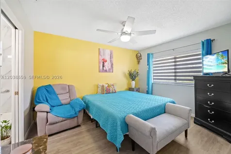 2770 W 60th Place Hialeah FL 33016