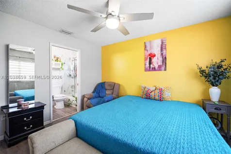 2770 W 60th Place Hialeah FL 33016