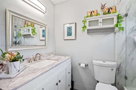 2770 W 60th Place Hialeah FL 33016