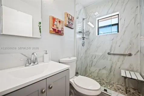 2770 W 60th Place Hialeah FL 33016