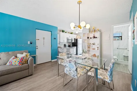 2770 W 60th Place Hialeah FL 33016