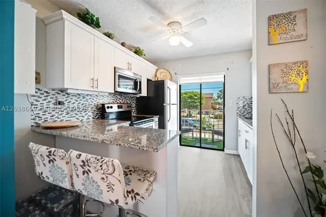 2770 W 60th Place Hialeah FL 33016