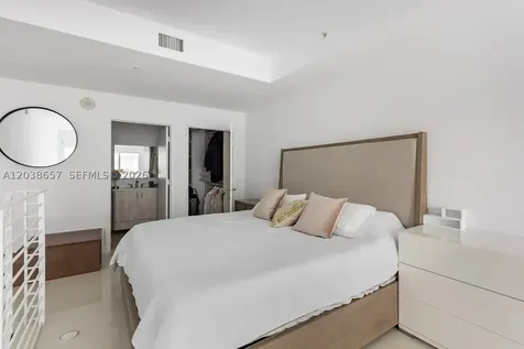 60 SW 13th Street Miami FL 33130