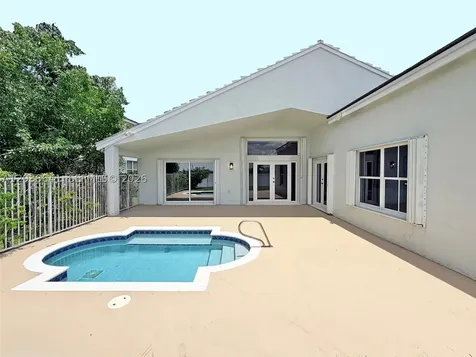 1212 Falls Boulevard Weston FL 33327