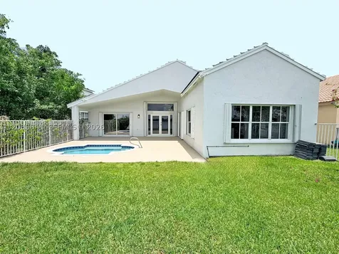 1212 Falls Boulevard Weston FL 33327