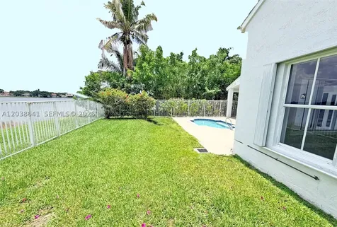 1212 Falls Boulevard Weston FL 33327