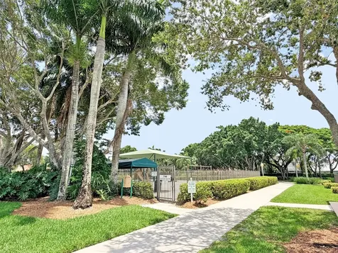 1212 Falls Boulevard Weston FL 33327