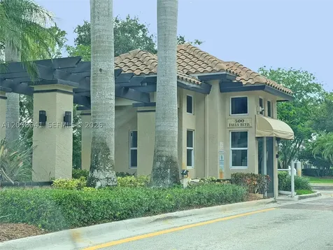 1212 Falls Boulevard Weston FL 33327