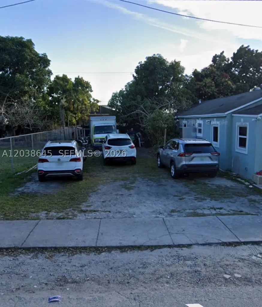 2934 NW 44th Street Miami FL 33142