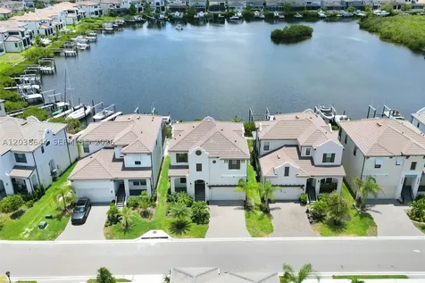 1112 Seagrape Drive Other City - In The State Of Florida FL 33570