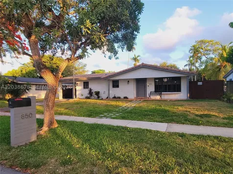 850 NE 182nd Terrace North Miami Beach FL 33162