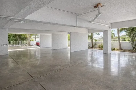 1090 NE 129th Street North Miami FL 33161