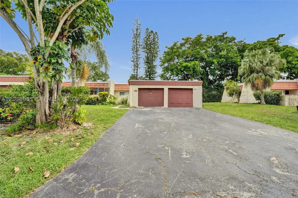 9540 NW 65th Street Tamarac FL 33321