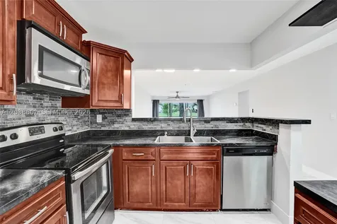 9540 NW 65th Street Tamarac FL 33321