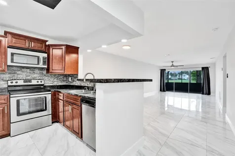 9540 NW 65th Street Tamarac FL 33321