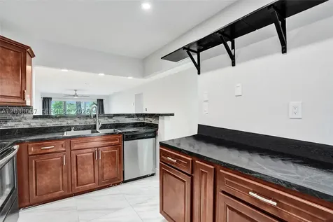9540 NW 65th Street Tamarac FL 33321