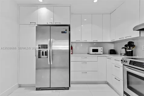 251 Crandon Boulevard Key Biscayne FL 33149