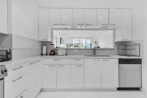 251 Crandon Boulevard Key Biscayne FL 33149