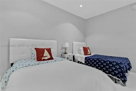 251 Crandon Boulevard Key Biscayne FL 33149