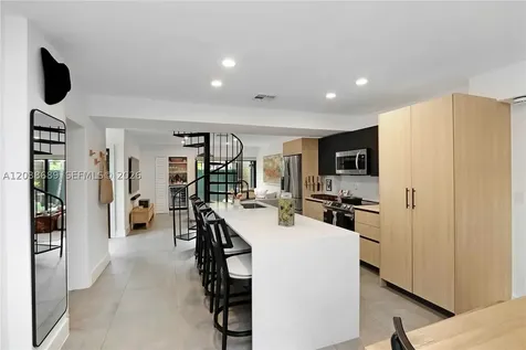 3138 Mary Street Miami FL 33133