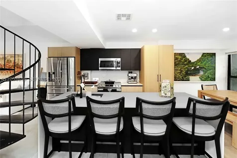 3138 Mary Street Miami FL 33133