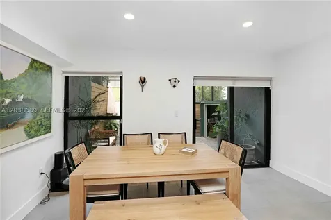 3138 Mary Street Miami FL 33133