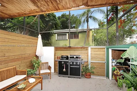 3138 Mary Street Miami FL 33133