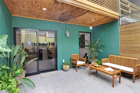 3138 Mary Street Miami FL 33133