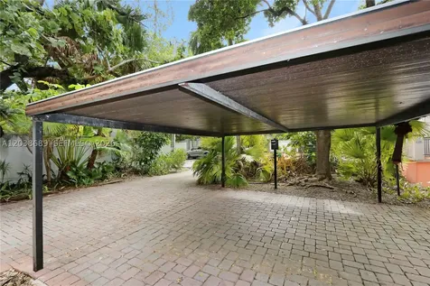 3138 Mary Street Miami FL 33133