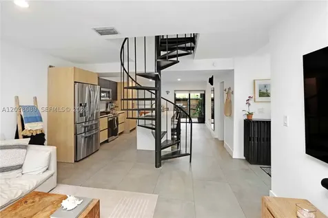 3138 Mary Street Miami FL 33133