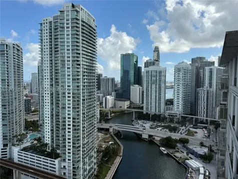 185 SW 7th Street Miami FL 33130