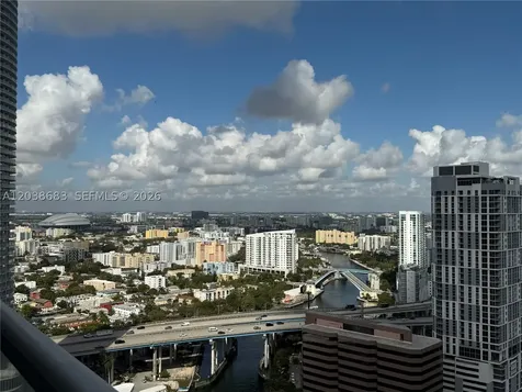 185 SW 7th Street Miami FL 33130