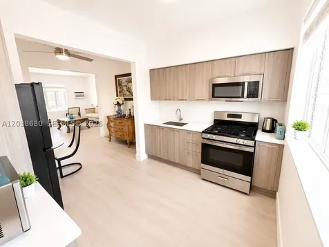 762 Lenox Avenue Miami Beach FL 33139