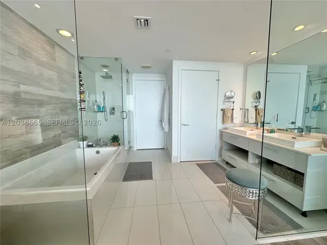 650 NE 32nd Street Miami FL 33137