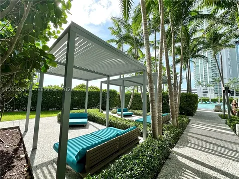 650 NE 32nd Street Miami FL 33137