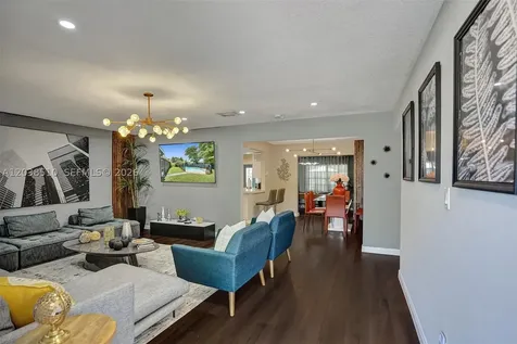 4519 Monroe Street Hollywood FL 33021