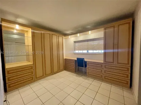 450 Paradise Isle Boulevard Hallandale Beach FL 33009