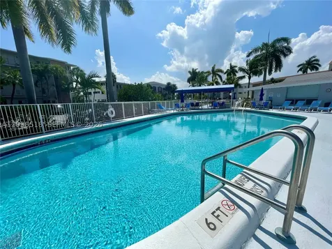 450 Paradise Isle Boulevard Hallandale Beach FL 33009