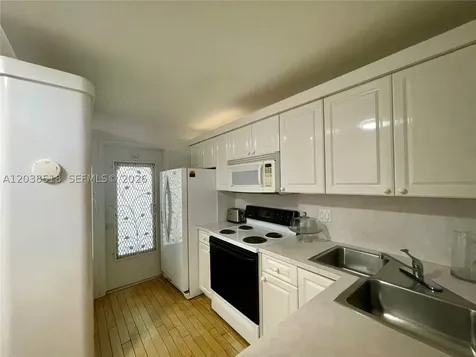 450 Paradise Isle Boulevard Hallandale Beach FL 33009
