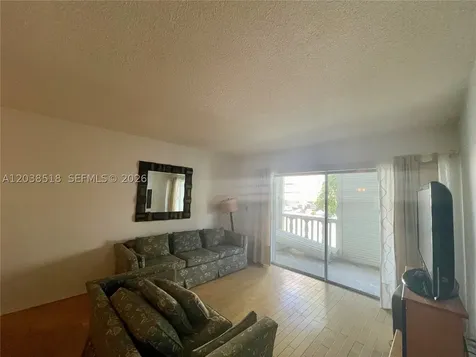 450 Paradise Isle Boulevard Hallandale Beach FL 33009
