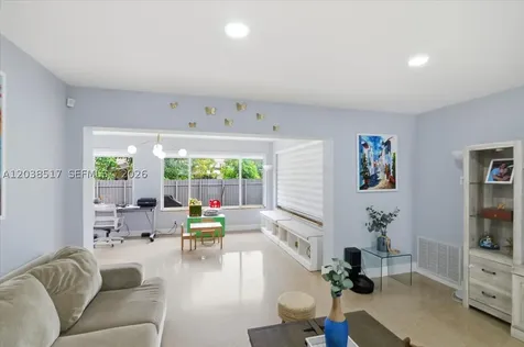 8211 NW 12th Street Pembroke Pines FL 33024
