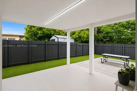 8211 NW 12th Street Pembroke Pines FL 33024