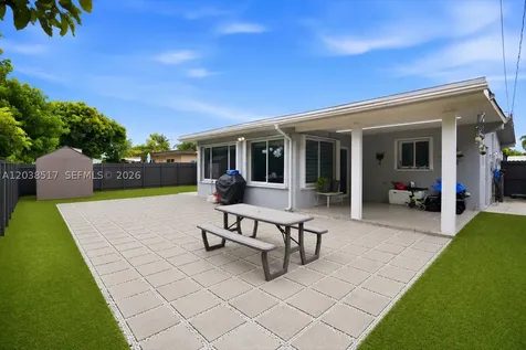 8211 NW 12th Street Pembroke Pines FL 33024