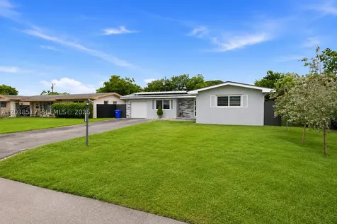8211 NW 12th Street Pembroke Pines FL 33024