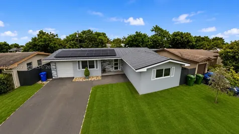 8211 NW 12th Street Pembroke Pines FL 33024