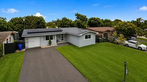 8211 NW 12th Street Pembroke Pines FL 33024